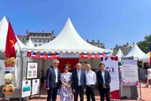 Le pavillon du Vietnam lors de la Fête consulaire annuelle à Lyon. Photo : thoidai.com.vn