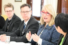 La maire de Melbourne, Sally Capp, lors de sa séance de travail avec la délégation du Conseil populaire de Hô Chi Minh-Ville. Photo : sggp.org.vn 