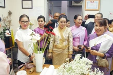 Une délégation de l'Association provinciale des femmes de Chiang Mai en visite de la Maison culturelle des femmes de Hô Chi Minh-Ville lors de sa visite de travail dans la mégapole du Sud en décembre 2024. Photo : thoidai.com.vn