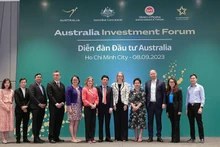 Lors du forum australien sur l’investissement afin de renforcer la coopération commerciale et d’investissement entre le Vietnam et l’Australie. Photo : NDEL.