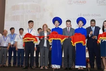 Cérémonie de lancement du financement de 10 systèmes d'oxygène liquide de l'USAID pour les hôpitaux vietnamiens. Photo : VGP.