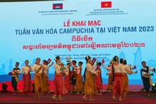 La Semaine de la culture cambodgienne au Vietnam 2023 avec une riche palette d’activités s’est ouverte dimanche soir 3 décembre dans la province de Soc Trang (Sud). Photo : VNA.