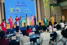 Conférence de presse pour la présentation du programme "Hô Chi Minh Ville : les 100 incontournables de 2022", tenue le 26 décembre dans la mégapole du Sud. Photo : VNA