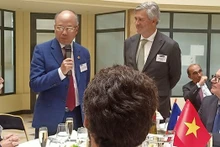 Dinh Toàn Thang, l’ambassadeur du Vietnam en France (au micro). Photo : Trong Tuyên/VNA.