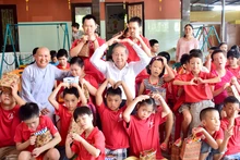 Thua Thiên Huê : une aide de 1,5 milliard de dôngs pour améliorer la qualité de vie des enfants 