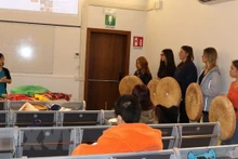 Lors d’une répétition de l’"Histoire de Kiêu" à l’Université Ca’ Foscari. Photo : VNA.