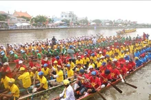 Les équipes se préparent au tournoi. Photo : Thanh Hoa/AVI.