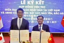 Lors de la cérémonie de signature des contrats d'aide du Programme d'aide non remboursable aux collectivités locales du gouvernement japonais. Photo: NDEL