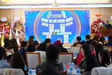 Vu The Binh, président de l'Association du tourisme du Vietnam, prend la parole. Photo: VOV