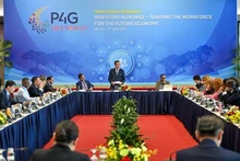 Session ministérielle sur le thème : "Investir dans l'humain - Façonner la main-d'œuvre pour l'économie du futur". Photo: baovanhoa.vn