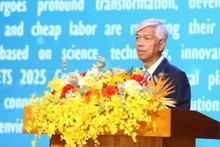 Le vice-président du Comité populaire de Hô Chi Minh-Ville, Vo Van Hoan, prend la parole. Photo: NDEL
