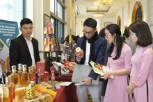 Conférence sur la promotion du commerce, des investissements et de la coopération économique entre le Vietnam et la Chine (Yunnan). Photo : Ministère de l'Industrie et du Commerce