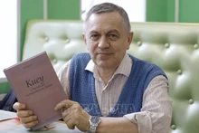 Le Dr Anatoly Sokolov, de l'Institut d'études orientales, rattaché à l'Académie des sciences de Russie. Photo : VNA.