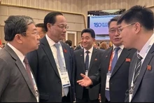 Rencontre entre le vice-président de l’Assemblée nationale (AN) du Vietnam, Tran Quang Phuong et Maeng Kyung Il, vice-président de l’Assemblée populaire suprême de la République populaire démocratique de Corée (RPDC). Photo : Nhân dân