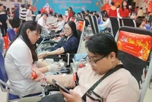 Près de 9.000 unités de sang ont été collectées dans le cadre de la Fête du Printemps rouge (Xuân Hông) 2025, l’un des plus grands événements annuels de don de sang au Vietnam. Photo: VNA
