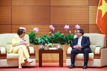 Le Premier ministre vietnamien Pham Minh Chinh rencontre Rebeca Grynspan, Secrétaire générale de la CNUCED. Photo : VNA.
