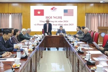Lors de la conférence pour faire bilan des activités de 2024 et définir les orientations pour 2025. Photo: thoidai