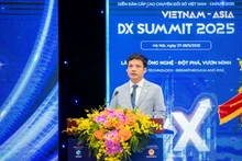 Nguyen Van Khoa, président de l'Association vietnamienne de l'Industrie du Logiciel et des Services informatiques, prend la parole. Photo: VOV
