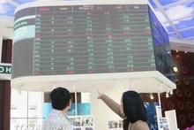 Investisseurs à la Bourse de Ho Chi Minh-Ville. Photo : VNA.
