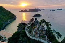 Une vue de l'île de Cat Ba. Photo : VNA.