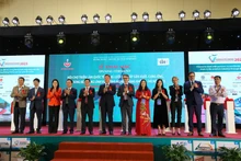 Lors de la cérémonie d'ouverture du Forum de l'aviation du Vietnam. Photo: NDEL