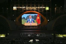 Depuis Hanoi, le Premier ministre Pham Minh Chinh a transmis un message à la cérémonie d’ouverture du Festival international du riz vietnamien 2023. Photo: VNA