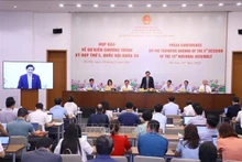 Le secrétaire général et président du Bureau de l’Assemblée nationale Bui Van Cuong lors de la conférence de presse, à Hanoi, le 19 mai. Photo: VNA