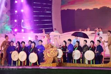 Les chants « quan ho » de Bac Ninh expriment l'esprit, la philosophie et l'identité locale des communautés de la région. Photo : NDEL