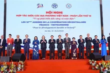 Les délégués lors de l'ouverture des 12es Assises de la coopération décentralisée franco-vietnamienne à Hanoi. Photo : VNA.