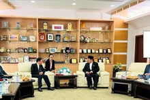 Lors de la séance de travail avec le ministre des Affaires religieuses du Brunei, Dato Badaruddin Othman. Photo: baoquocte