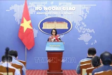 La porte-parole du ministère des Affaires étrangères, Pham Thu Hang, lors de la conférence de presse, à Hanoi, le 14 décembre. Photo : VNA.