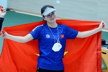 La tireuse Trinh Thu Vinh obtient un billet pour participer aux Jeux Olympiques de Paris 2024. Photo : VTC.