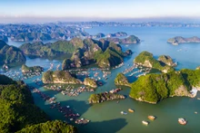 La baie de Lan Ha est un petit paradis pour tous les touristes avides de quiétude et de nature spectaculaire. Photo: thoidai