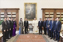 Le Président vietnamien, Vo Van Thuong, et sa suite se sont rendus au Vatican pour rencontrer le pape François. Photo : VNA.