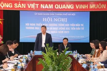 Le vice-président du Comité populaire municipal, Nguyên Manh Quyên lors de la conférence. Photo : baodautu.vn