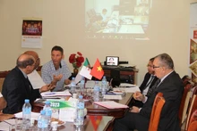 Séminaire en ligne sur la plateforme Zoom. Photo : VNA.