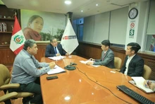 La délégation a eu une réunion importante avec les représentants du ministère péruvien de l'Énergie et des Mines. Photo: tapchicongthuong
