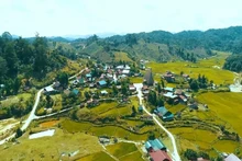 Une zone touristique communautaire du district de Kon Plong. Photo: congluan.vn