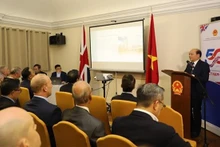 La réunion de promotion des investissements dans la province de Thai Bình à Londres. Photo : VNA