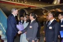 Le Premier ministre tchèque, Petr Fiala (à gauche), est arrivé jeudi soir 20 avril à Hanoï, entamant une visite officielle du 20 au 22 avril au Vietnam. Photo : VNA.