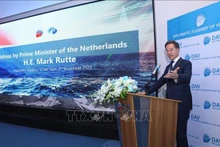 Le PM néerlandais participe à une table ronde sur le droit international et ordre en mer. Photo: VNA.