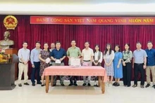 L'ambassade du Vietnam en Malaisie lance une campagne de collecte de fonds pour venir en aide aux victimes des inondations causées par la tempête no 3. Photo: baoquocte