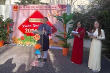 L’ambassadeur vietnamien en Espagne, Doan Thanh Song, prend la parole. Photo: baoquocte.vn