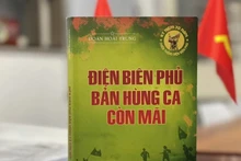 Le livre intitulé « Diên Biên Phu - Une épopée éternelle ». Photo: NDEL