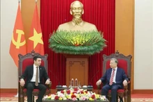 Le secrétaire général du PCV To Lam (droite) et le président de l'Assemblée nationale d'Arménie, Alen Simonyan. Photo: VNA