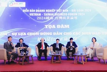 Délégués au Forum d'affaires Vietnam - Taïwan (Chine) tenu le 8 avril à Hanoï. Photo : VNA.
