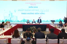 Lors du forum « Développement urbain vert et durable ». Photo: kinhtedothi.vn