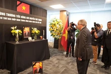 Le secrétaire général de l'ONU Antonio Guterres rendu hommage au Secrétaire général Nguyên Phu Trong. Photo : VNA.