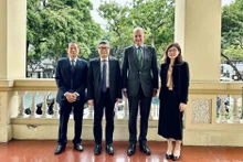 Le chef du Département des affaires consulaires du ministère des Affaires étrangères, Doan Hoang Minh, reçoit Giuseppe De Vincentiis, représentant de l'UNHCR en Thaïlande, chargé du Vietnam. Photo: baoquocte.vn