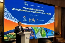 Le directeur de l'Autorité nationale du tourisme du Vietnam, Nguyen Trung Khanh, s'exprime au programme. Photo : VNA.